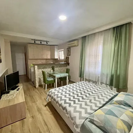 Milos Белград