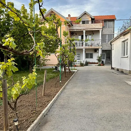 Milos Апартаменты