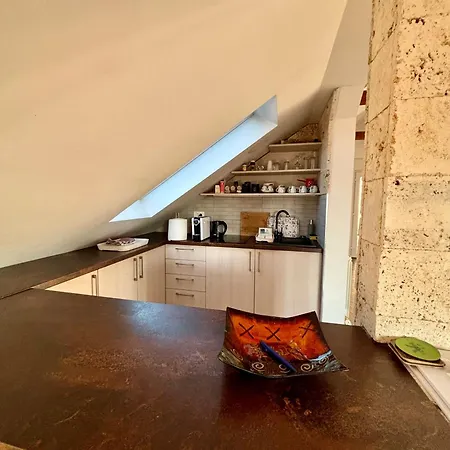 Milos Белград